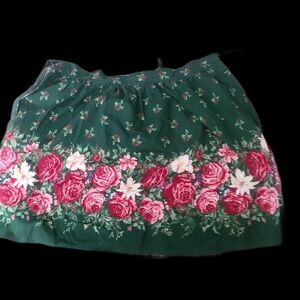 Vintage Christmas Half Apron/Green with Holly & Berries‎ and Christmas Roses